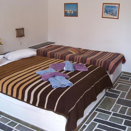 Pension Irini-Vicky Chora Exterior foto