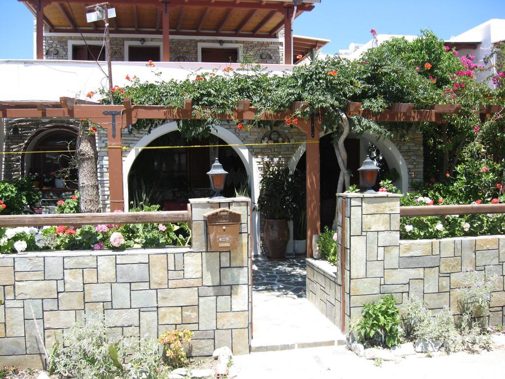 Pension Irini-Vicky Chora Exterior foto