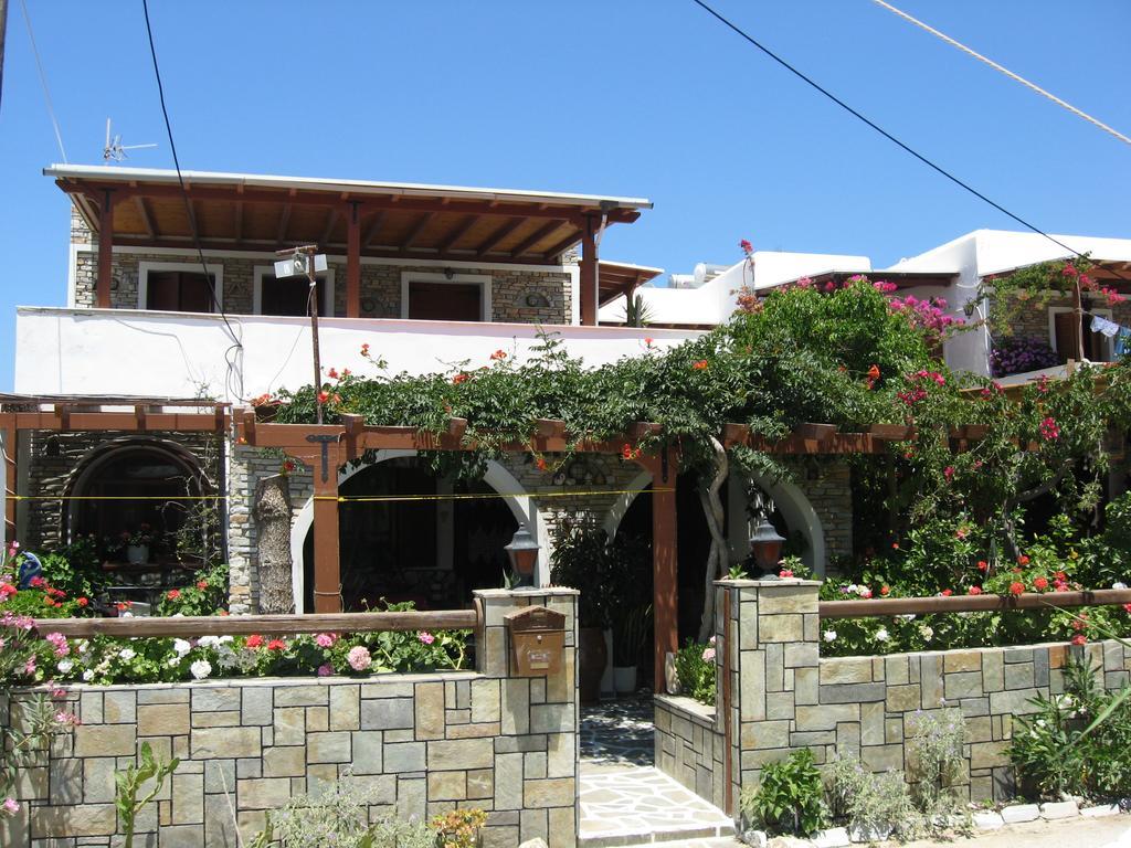 Pension Irini-Vicky Chora Exterior foto