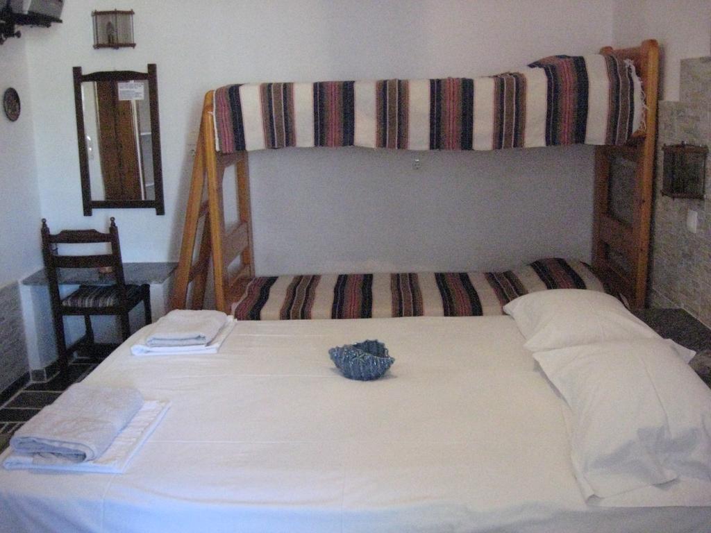 Pension Irini-Vicky Chora Exterior foto